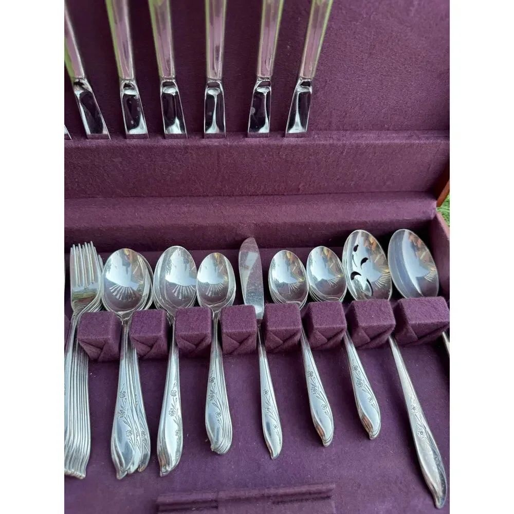 1847 Rogers Bros Springtime Silverplate Flatware Set 52 Pc with Box